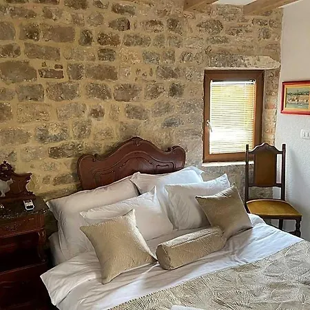 Castle 3*